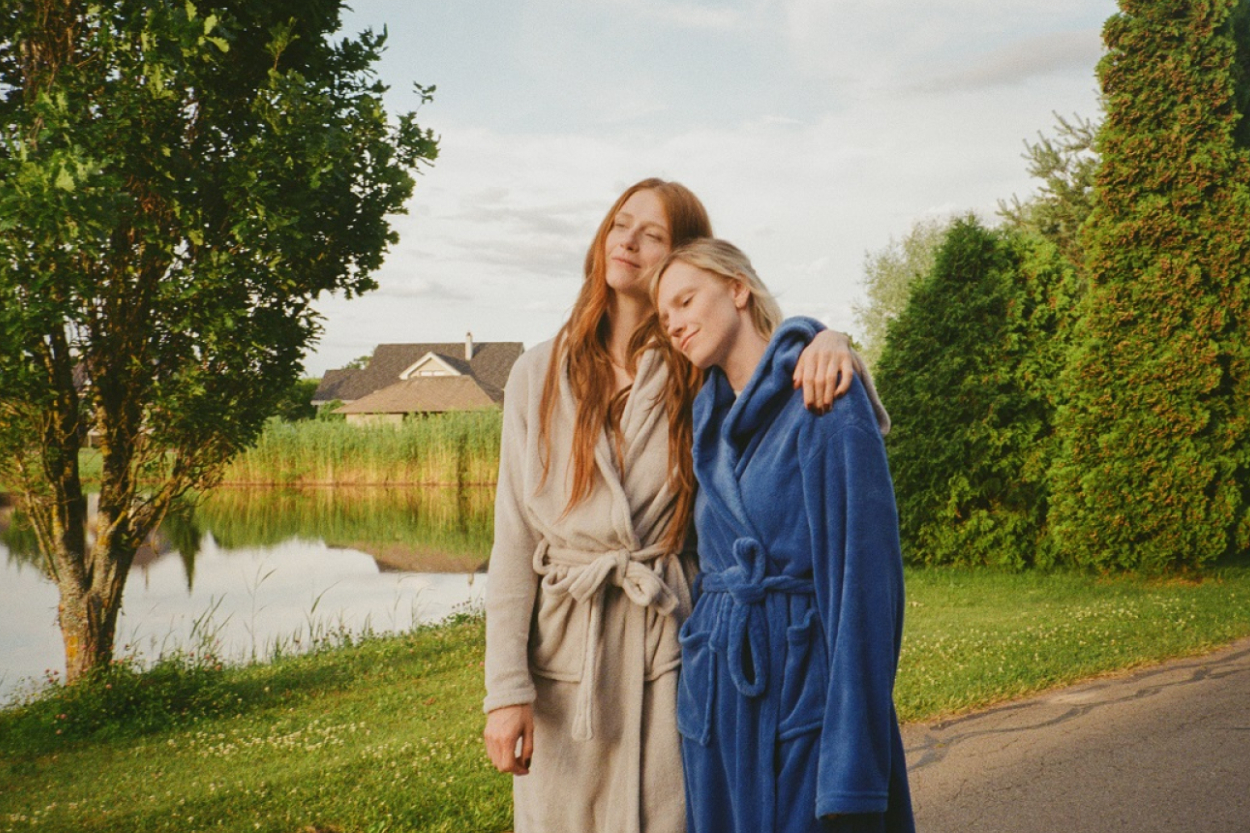 Režisore Anna Ansone filmē pilnmetrāžas spēlfilmu «Summer Blues»‎ (+VIDEO)
