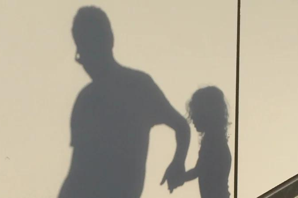 Vīrieti tiesās par 15 gadus vecas jaunietes seksuālu izmantošanu