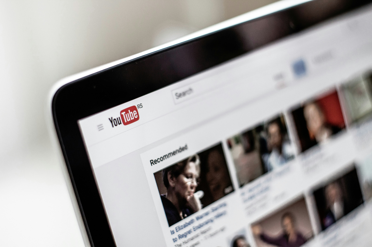 Austrālija aizliegs bērniem izmantot YouTube