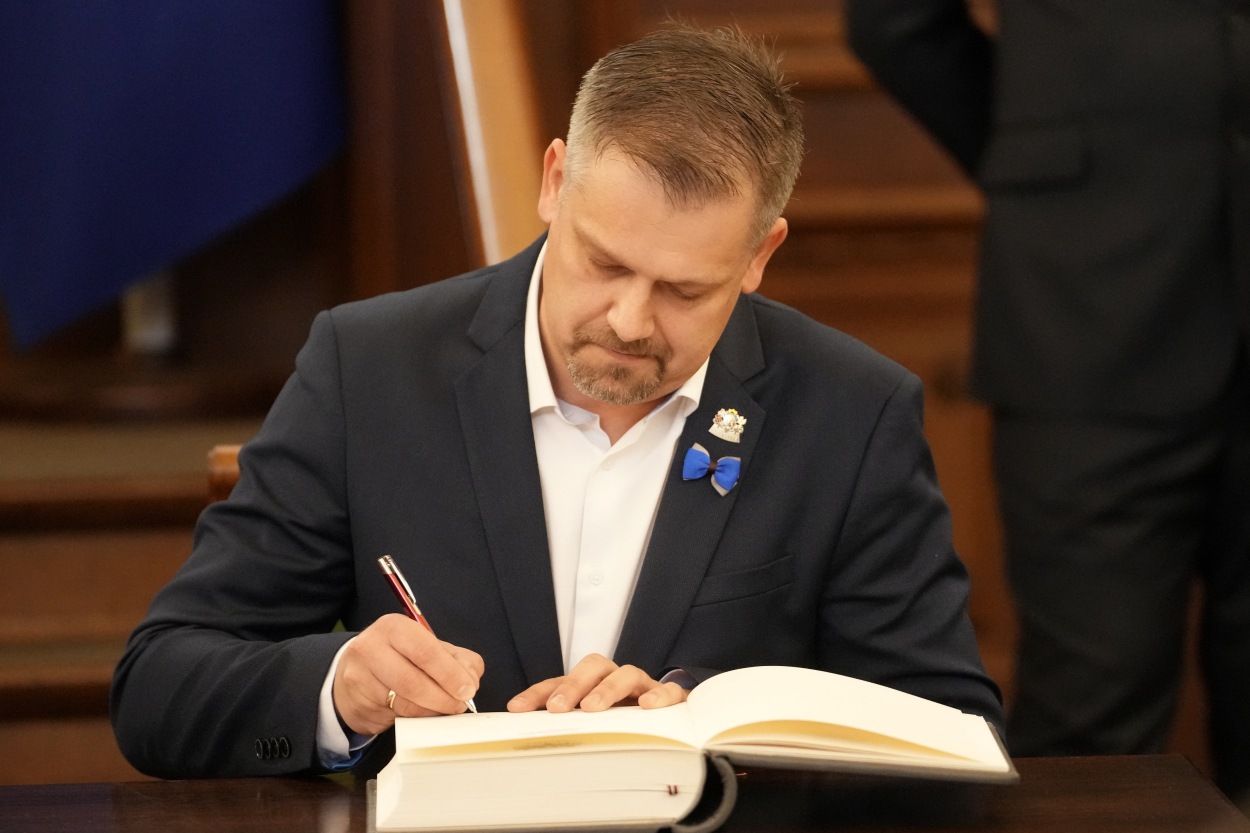 Deputāts iesniedzis priekšlikumus pedagogu atalgojuma un slodzes noteikšanai