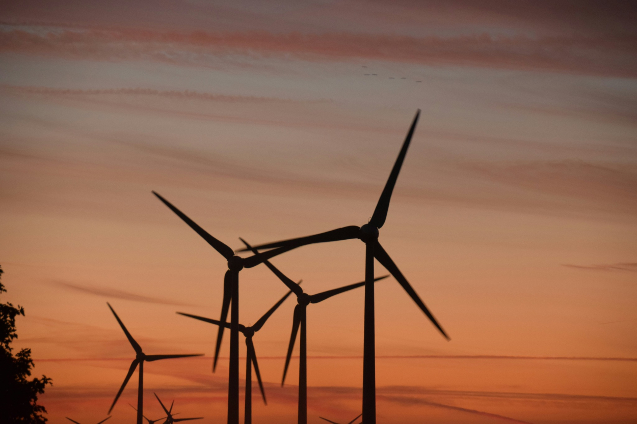 Eksperts: elektroenerģijas cena Latvijā ir samazinājusies par 27% (+VIDEO)