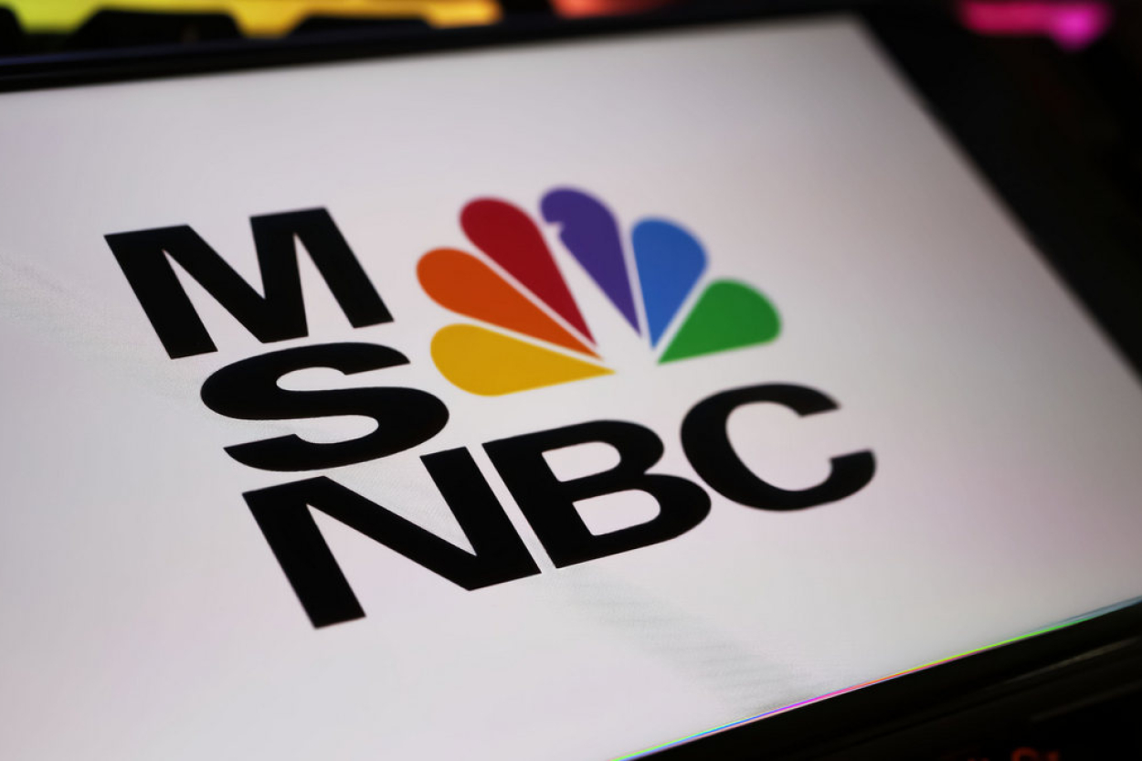 Tramps rosina atsaukt licences ABC un NBC