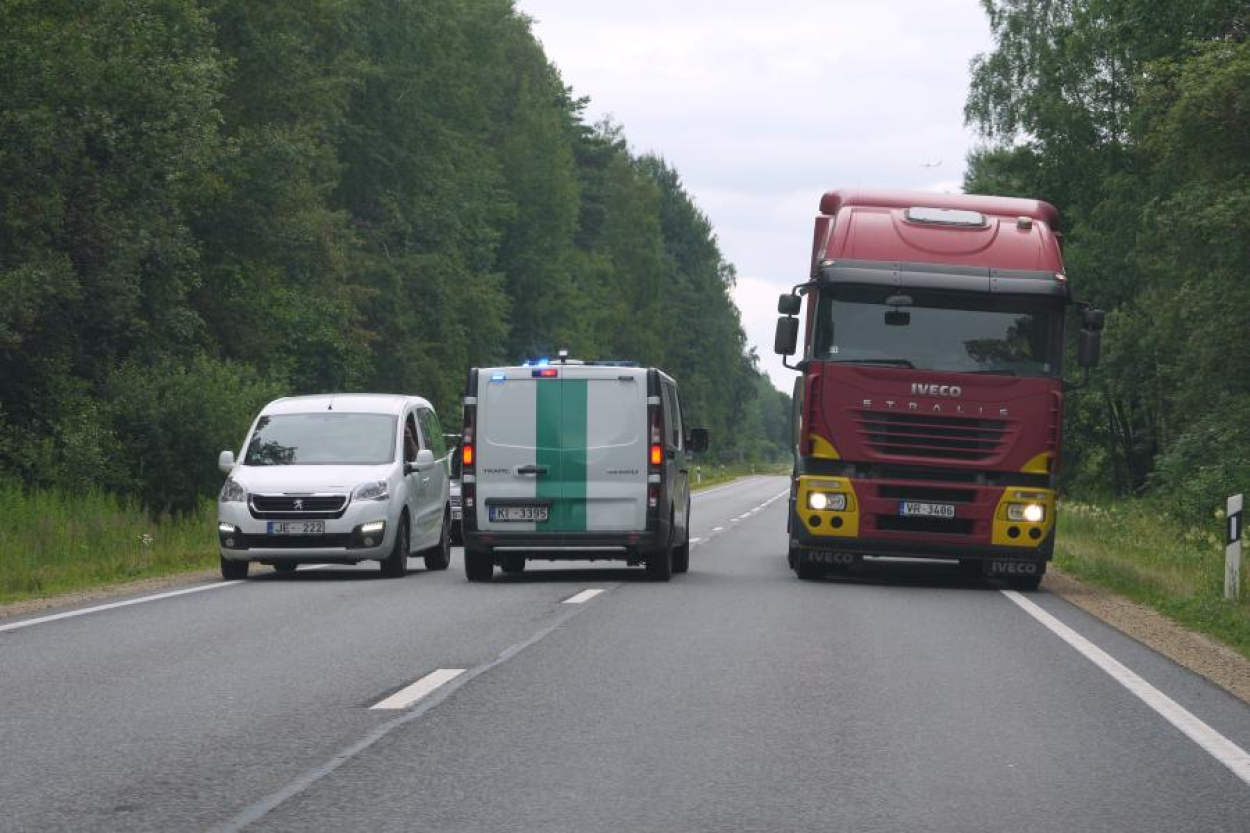 Meklēs risinājumu smagā transporta kustībai ražas laikā uz ostu