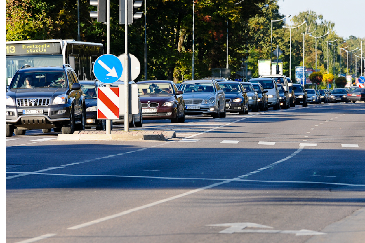Iestrēgsim no rītdienas: ceļošanas laiks pa Latviju palielināsies (+VIDEO)