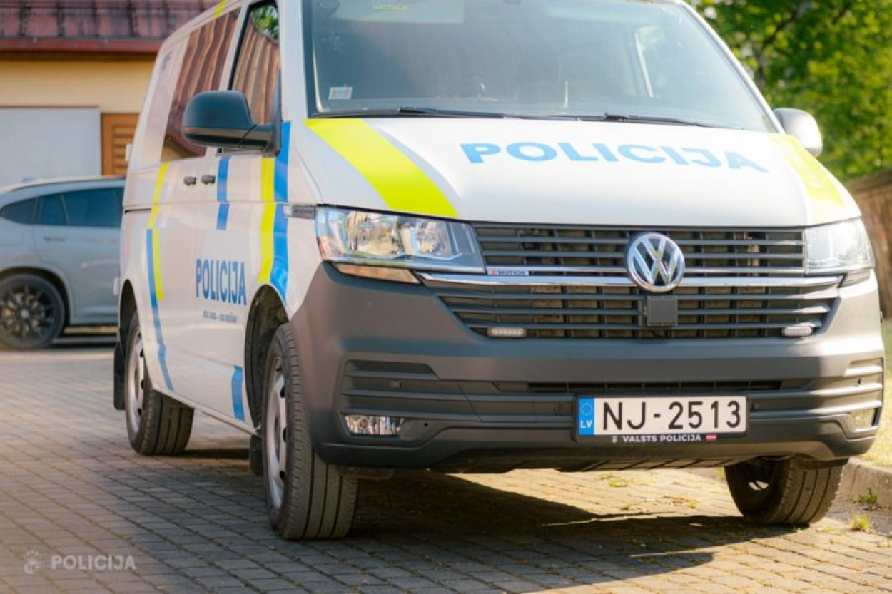 Daugavpilī ar vismaz 70 dūrieniem nogalināts jauns vīrietis