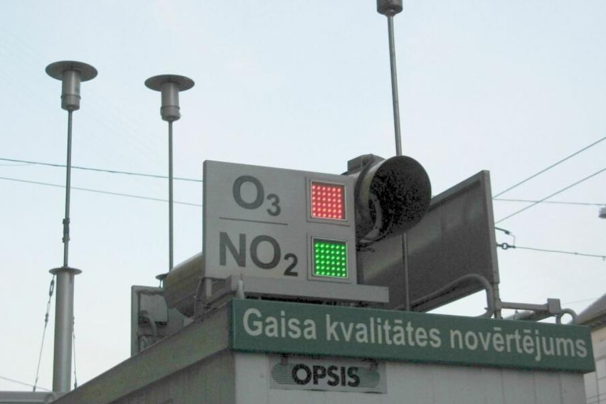 Par gaisa kvalitātes mērītājiem izdoti miljoni, bet risinājums - atvērt logu!