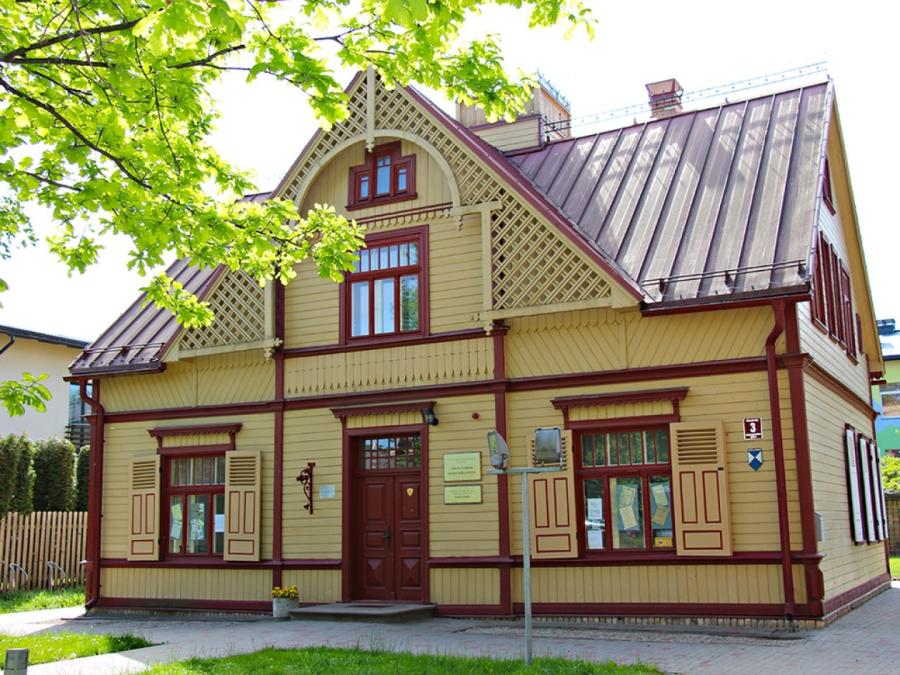 Alunāna memoriālais muzejs Filozofu ielā 3, Jelgavā. Alunāna memoriālais muzejs Filozofu ielā 3, Jelgavā.